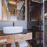 シャレー Village Zaglgut, Air-conditioned With Fantastic Panoramic Views, Wellness & Summer Card Included *