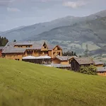 Domek alpejski Village Zaglgut, Air-conditioned With Fantastic Panoramic Views, Wellness & Summer Card Included Kaprun
