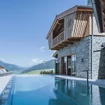 Village Zaglgut, Air-conditioned With Fantastic Panoramic Views, Wellness & Summer Card Included Domek alpejski Kaprun