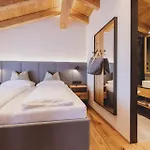 Village Zaglgut, Air-conditioned With Fantastic Panoramic Views, Wellness & Summer Card Included * カプルーン
