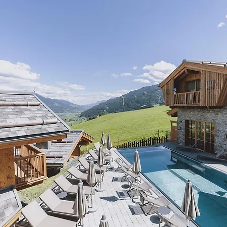 Village Zaglgut - Exclusive Wellness With Panoramic Views & Zell Am - Summercard Included Domek alpejski *