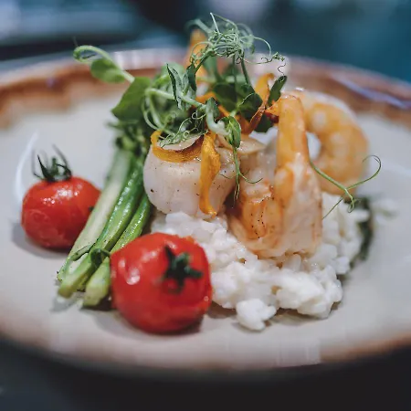 Village Zaglgut, Fantastic Views, In Ski-out In Winter, Air Conditioning In Summer Chalé