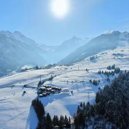 Village Zaglgut - Exclusive Wellness With Panoramic Views & Zell Am - Summercard Included Domek alpejski *