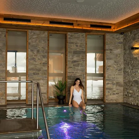 Premium Chalets By Zaglgut, Zell Am See-Kaprun - Wellness & Infinity Pool, Air Conditioning, Panoramic Views & Summer Card Included Chalet