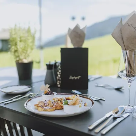 בקתה Premium Chalets By Zaglgut, Zell Am See-Kaprun - Wellness & Infinity Pool, Air Conditioning, Panoramic Views & Summer Card Included קפרון