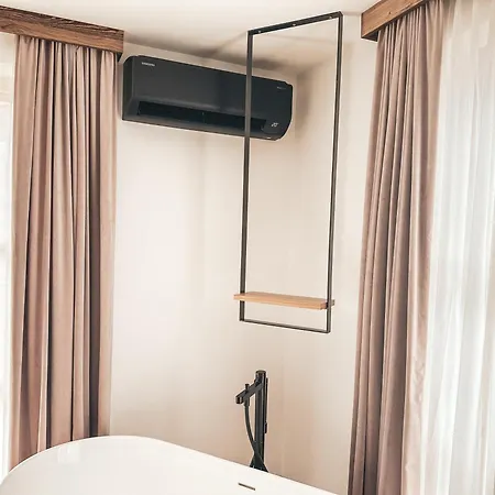 Premium Chalets By Zaglgut, Zell Am See-Kaprun - Wellness & Infinity Pool, Air Conditioning, Panoramic Views & Summer Card Included בקתה קפרון