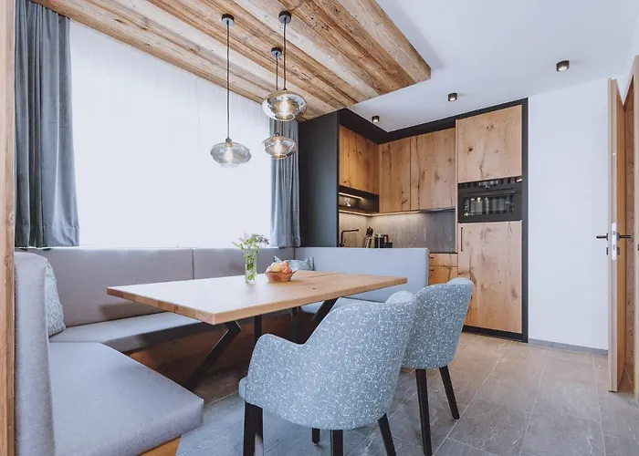 Village Zaglgut, Air-conditioned With Fantastic Panoramic Views, Wellness & Summer Card Included Chalet *